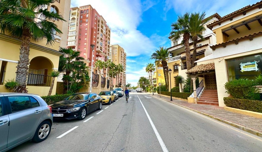 Resale - Apartment -
Torrevieja - Los Frutales