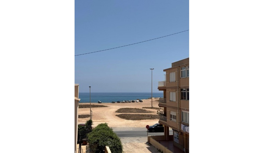 Resale - Apartment -
Torrevieja - Miramar - Torre Del Moro
