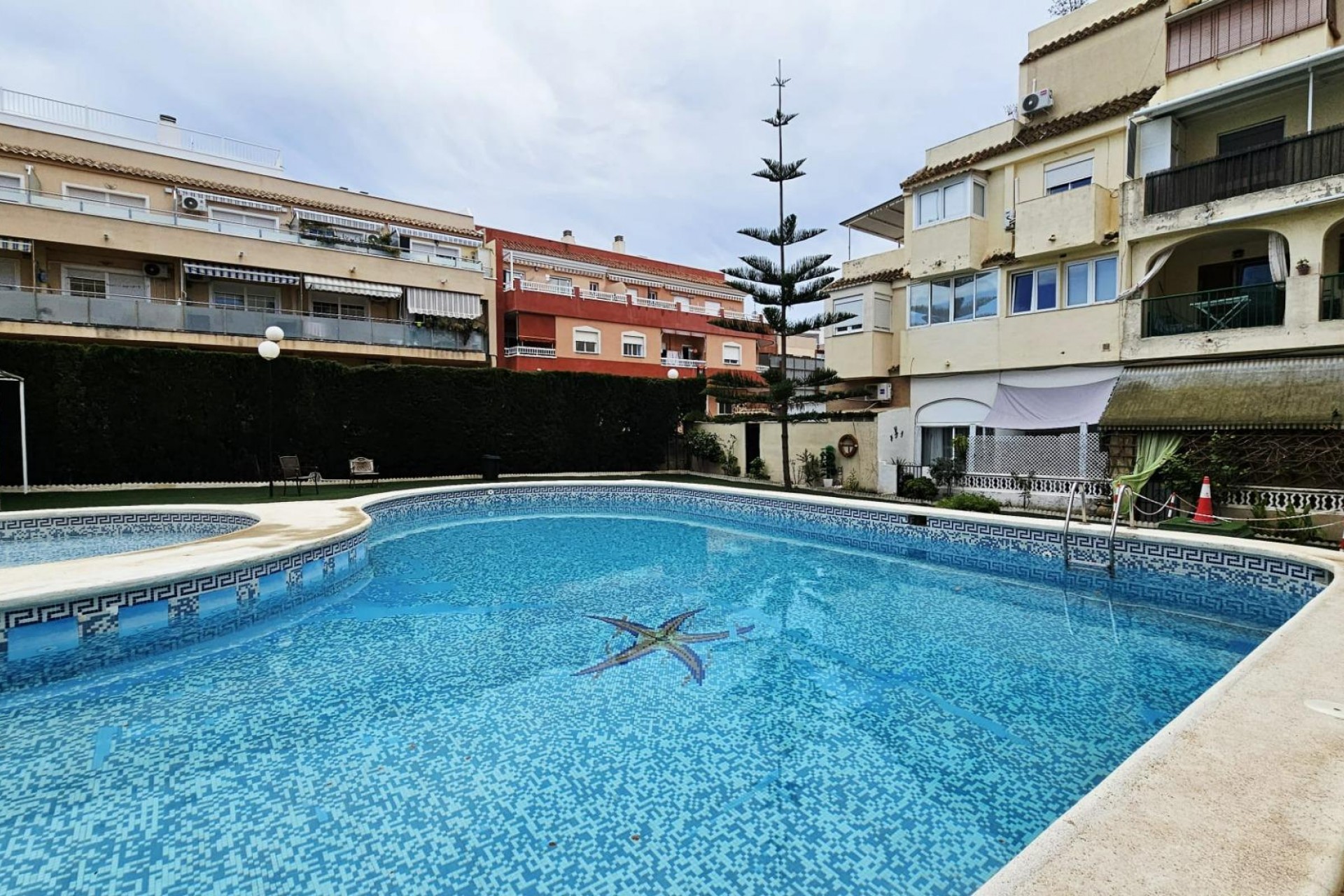 Resale - Apartment -
Torrevieja - Nueva Torrevieja