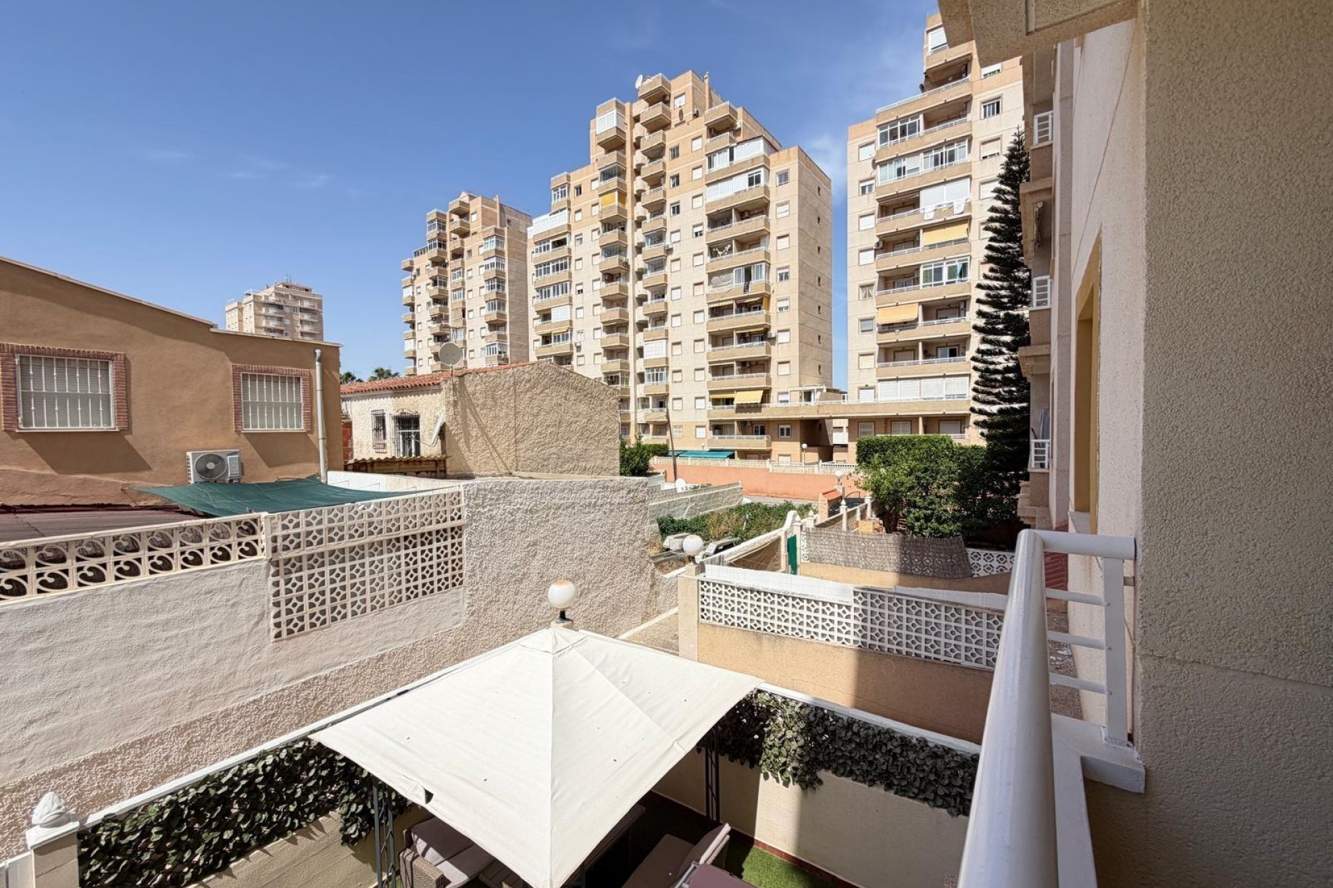 Resale - Apartment -
Torrevieja - Nueva Torrevieja