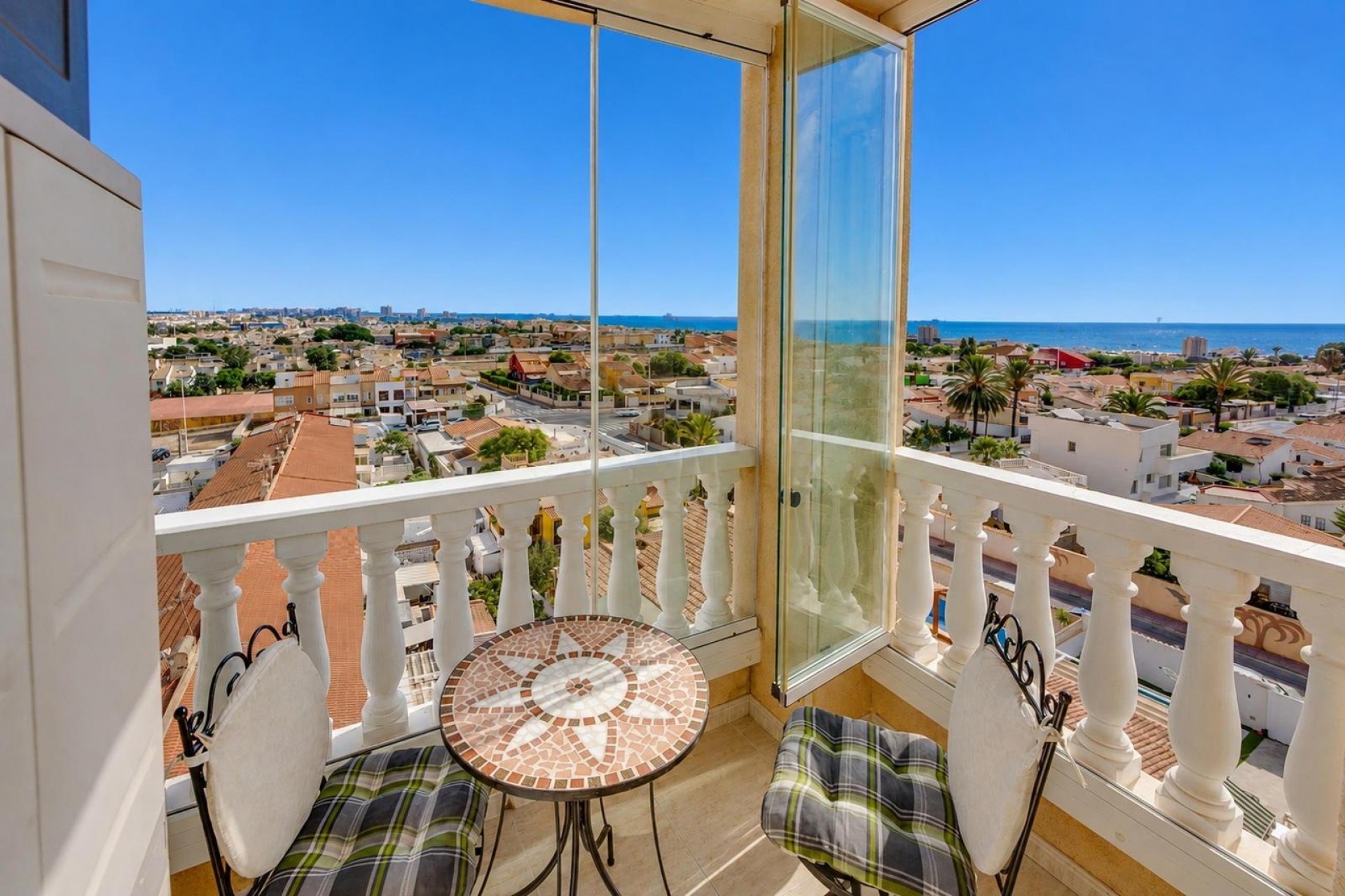 Resale - Apartment -
Torrevieja - Nueva Torrevieja