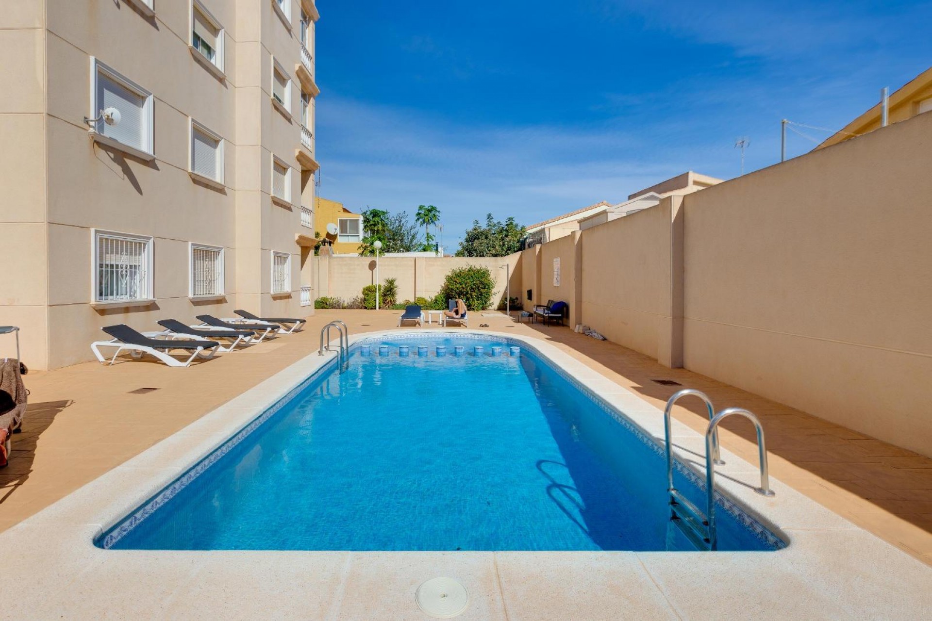 Resale - Apartment -
Torrevieja - Nueva Torrevieja