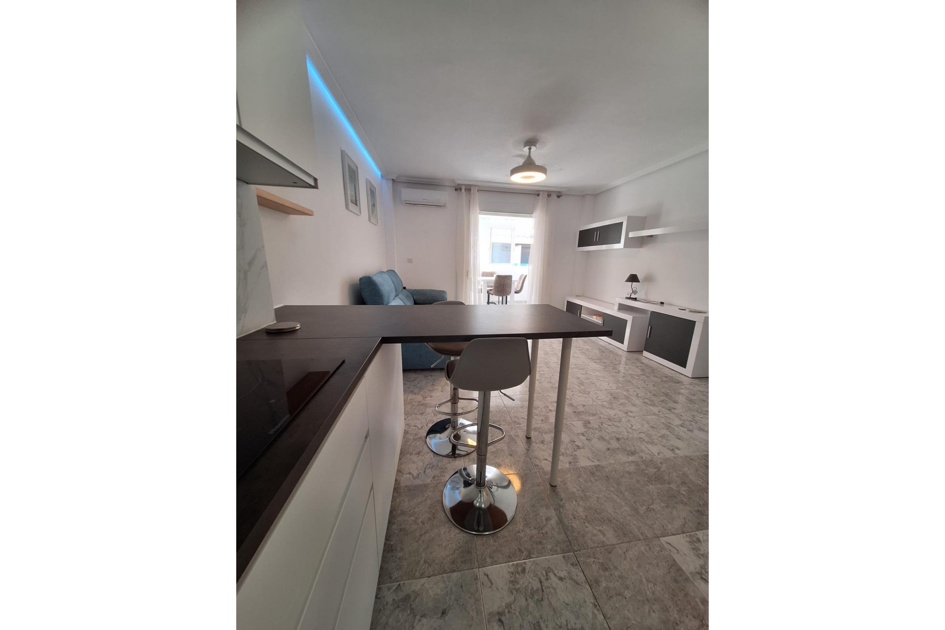 Resale - Apartment -
Torrevieja - Nueva Torrevieja