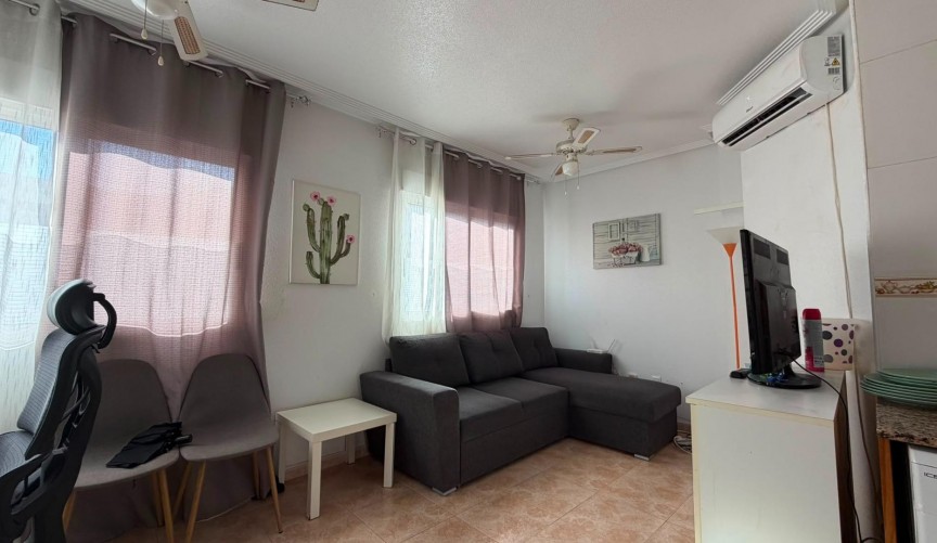 Resale - Apartment -
Torrevieja - PARQUE DE LAS NACIONES
