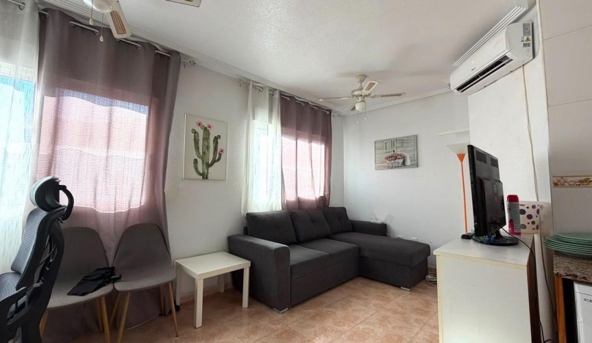 Resale - Apartment -
Torrevieja - PARQUE DE LAS NACIONES