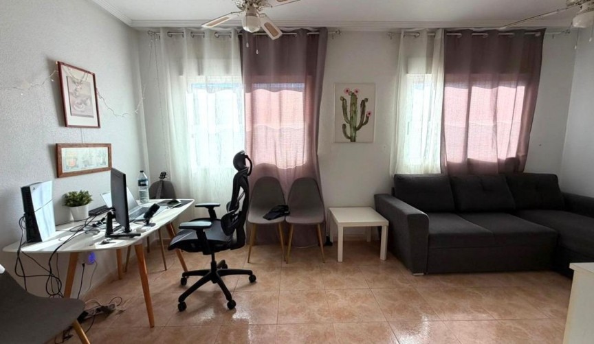 Resale - Apartment -
Torrevieja - PARQUE DE LAS NACIONES