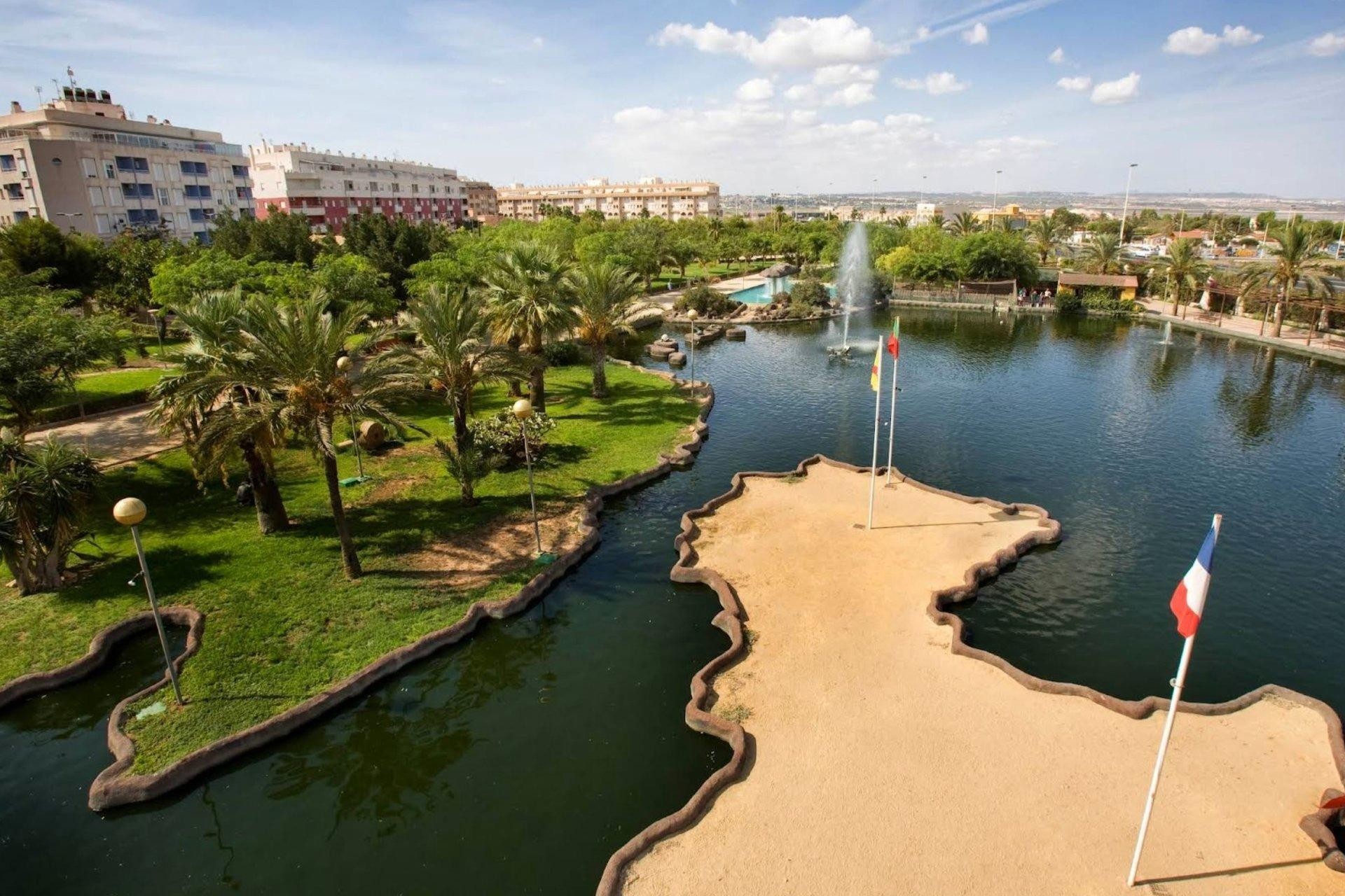 Resale - Apartment -
Torrevieja - PARQUE DE LAS NACIONES