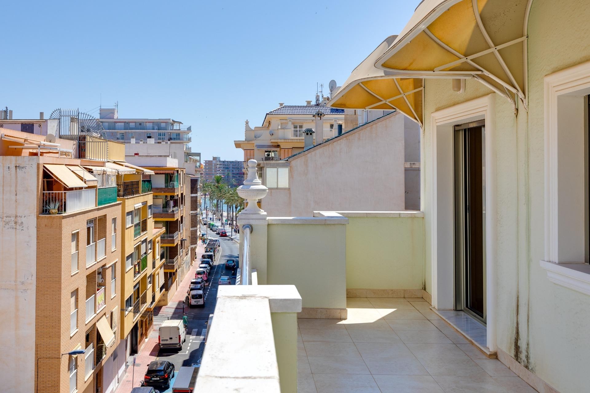 Resale - Apartment -
Torrevieja - Paseo Maritimo