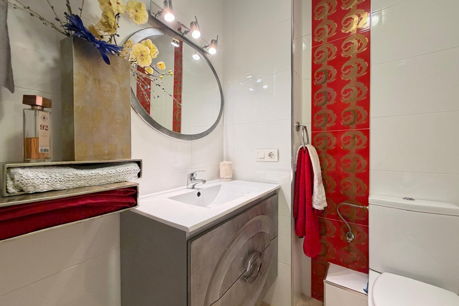 Resale - Apartment -
Torrevieja - Paseo Maritimo
