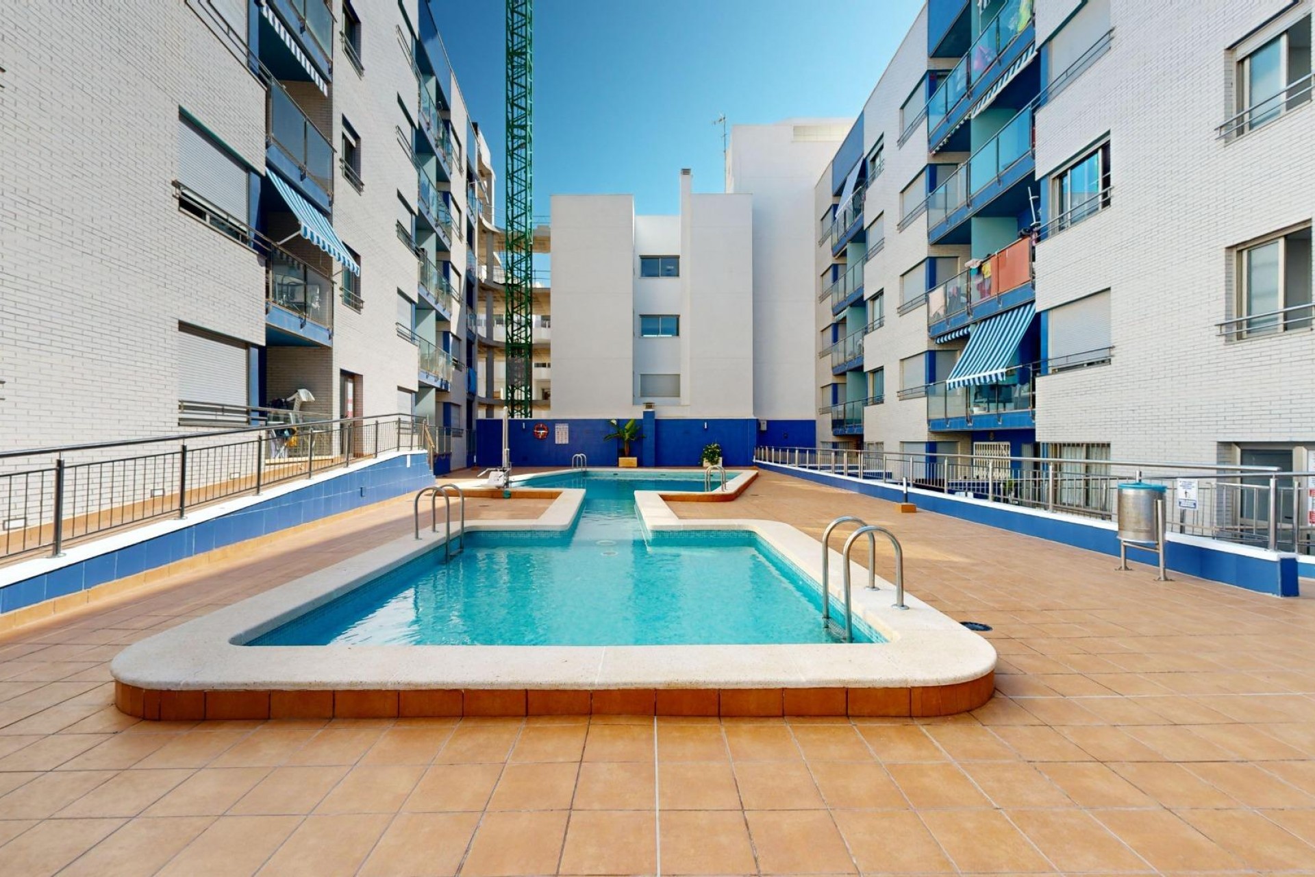 Resale - Apartment -
Torrevieja - Playa de los Locos