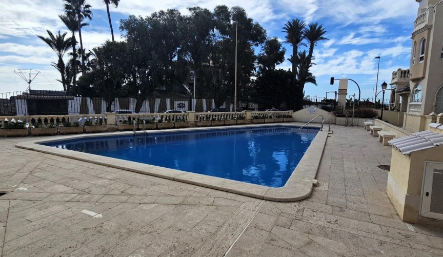 Resale - Apartment -
Torrevieja - Playa de los Locos