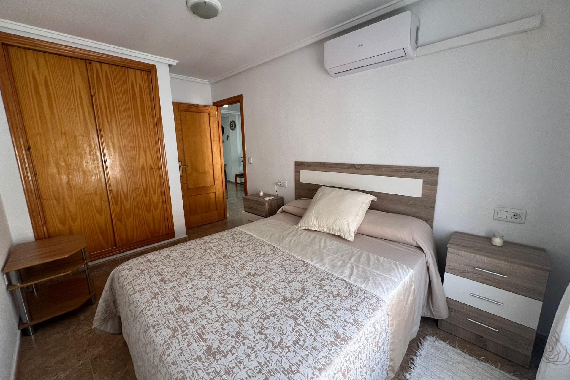 Resale - Apartment -
Torrevieja - Playa de los Locos