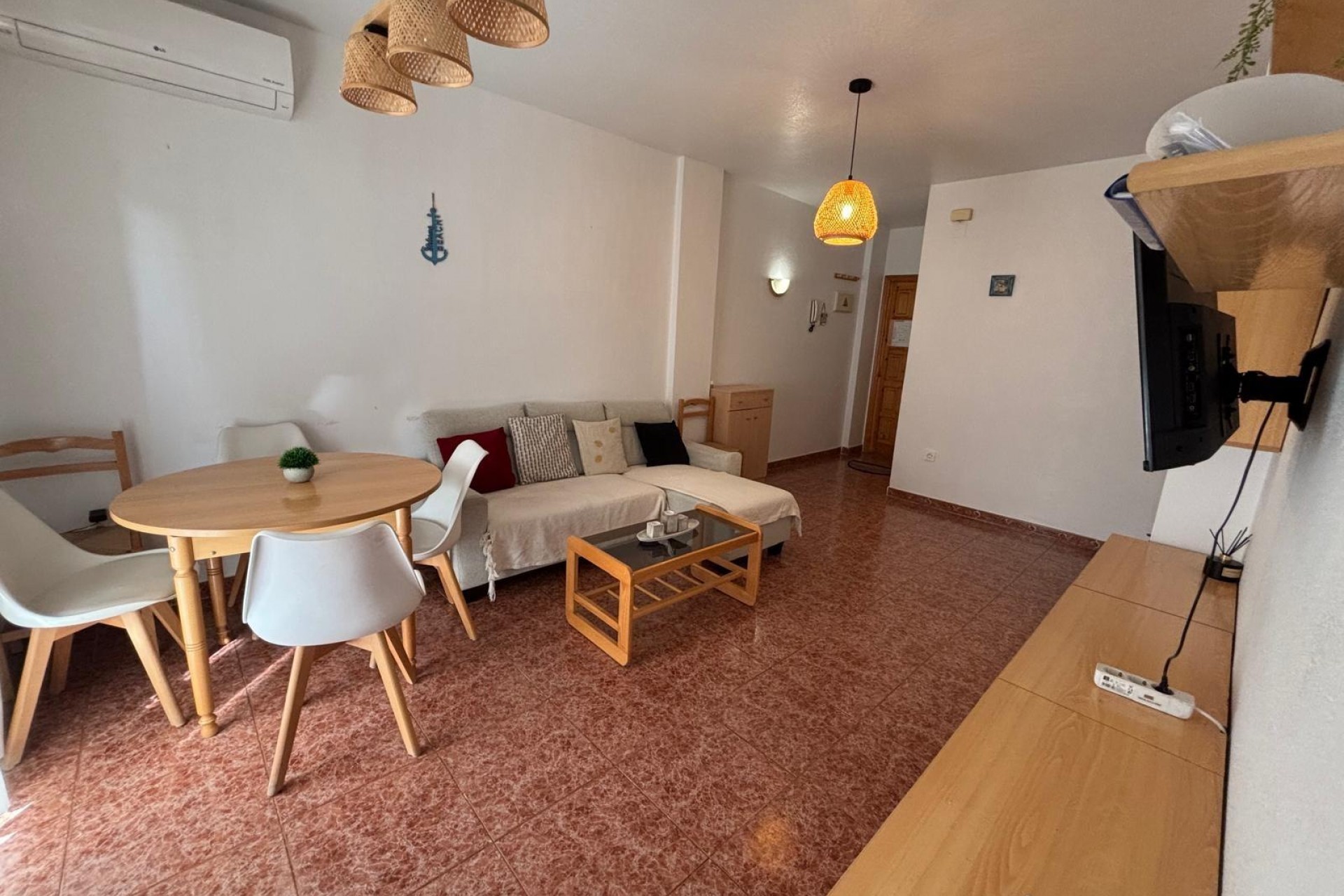 Resale - Apartment -
Torrevieja - Playa de los Locos
