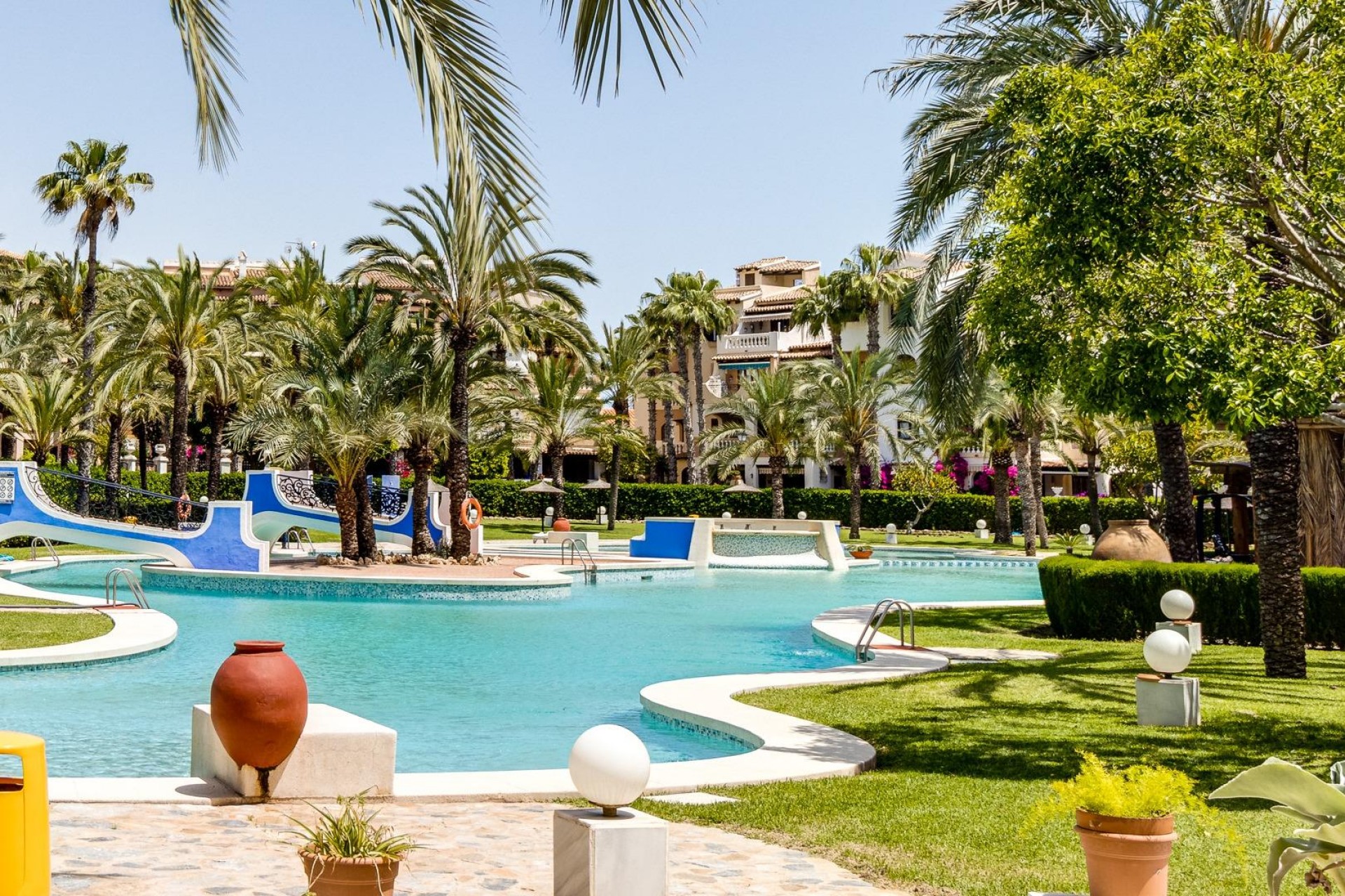 Resale - Apartment -
Torrevieja - Playa de los Locos