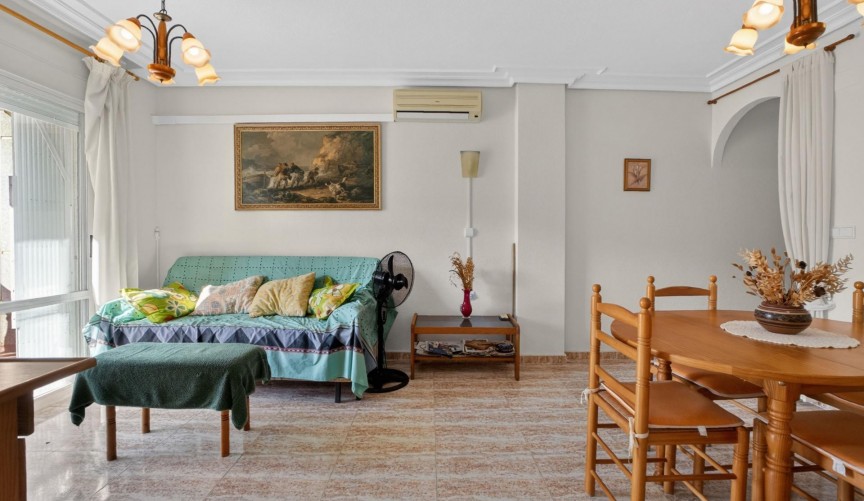 Resale - Apartment -
Torrevieja - Playa de los Locos