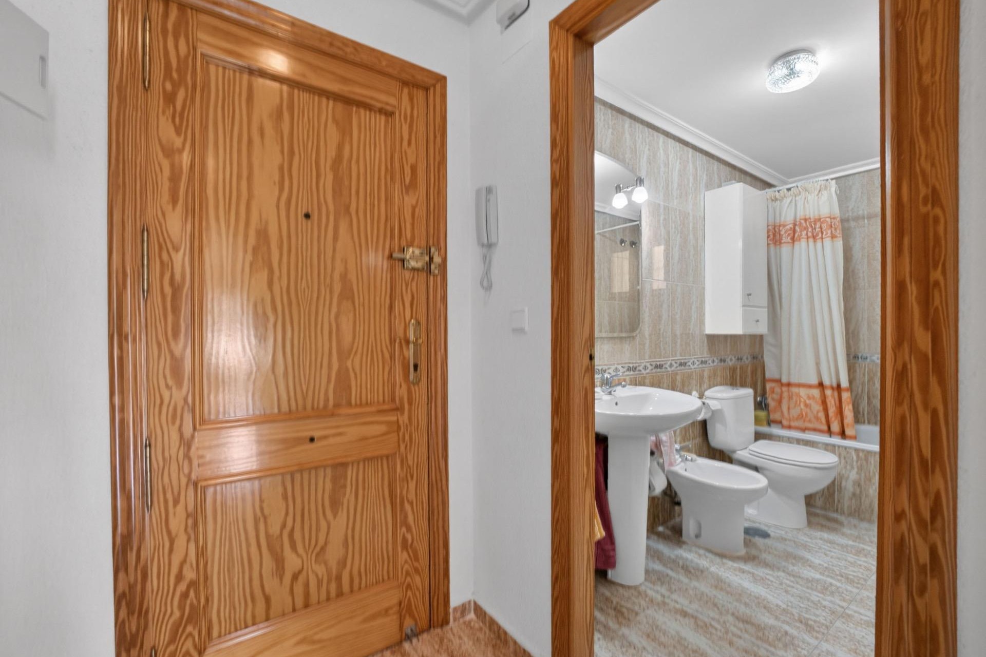 Resale - Apartment -
Torrevieja - Playa de los Locos
