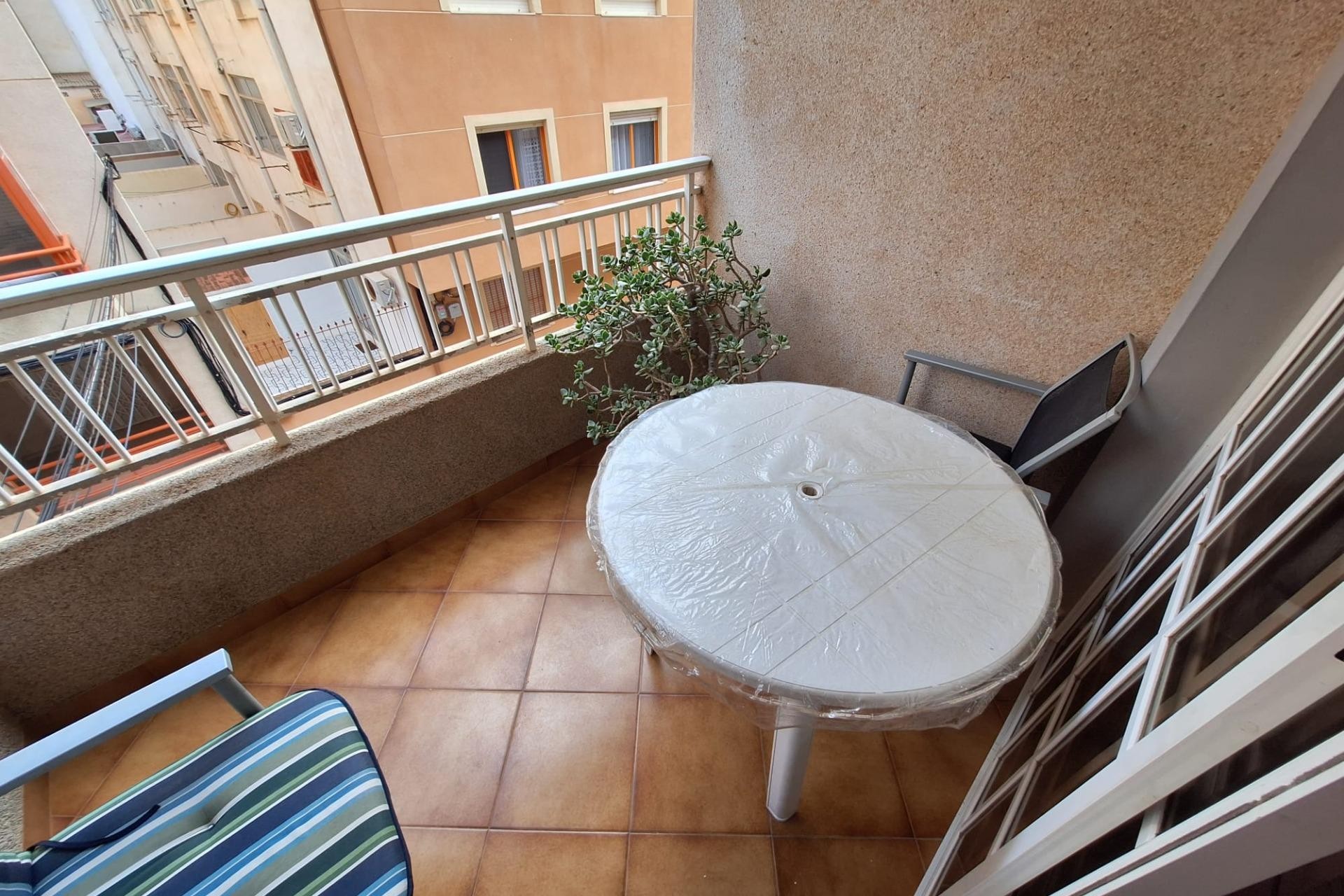 Resale - Apartment -
Torrevieja - Playa de los Locos