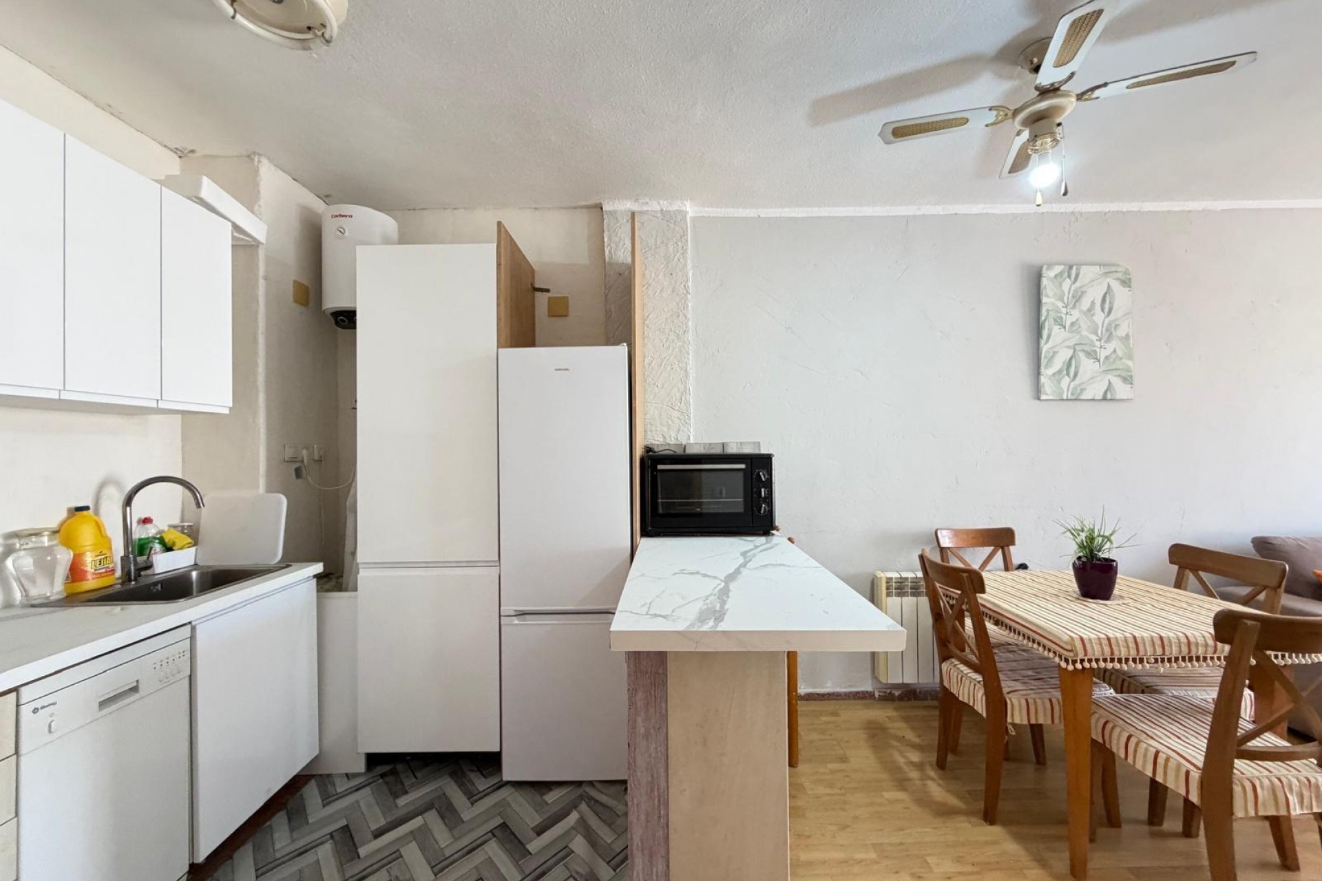 Resale - Apartment -
Torrevieja - Playa de los Locos