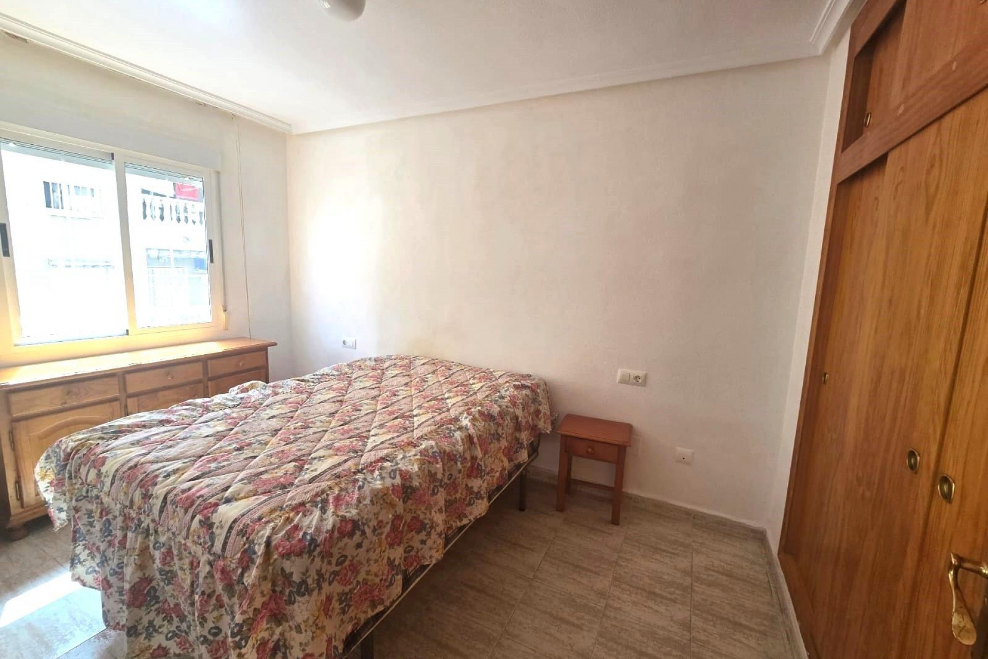 Resale - Apartment -
Torrevieja - Playa de los Locos