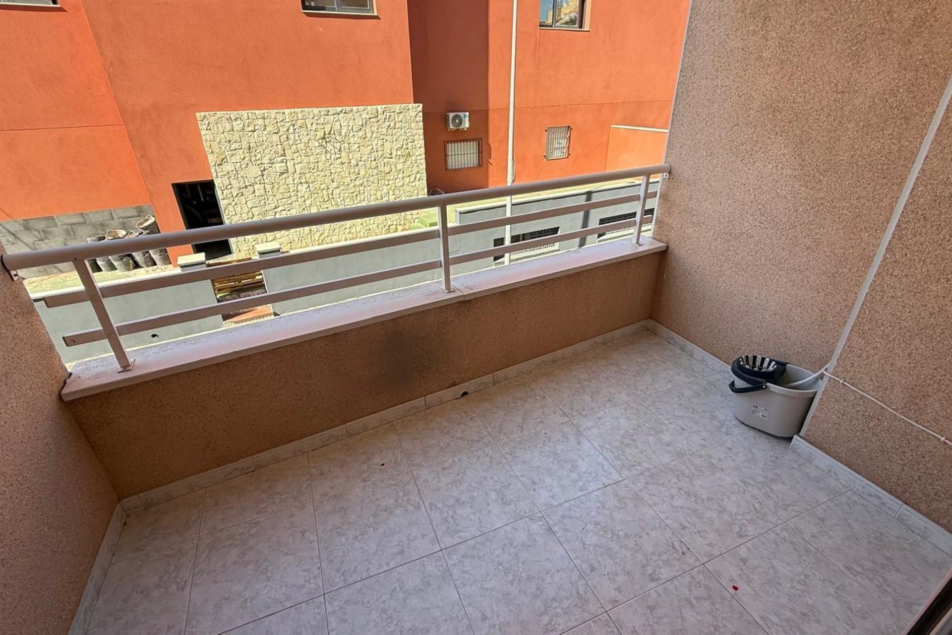 Resale - Apartment -
Torrevieja - Playa de los Locos