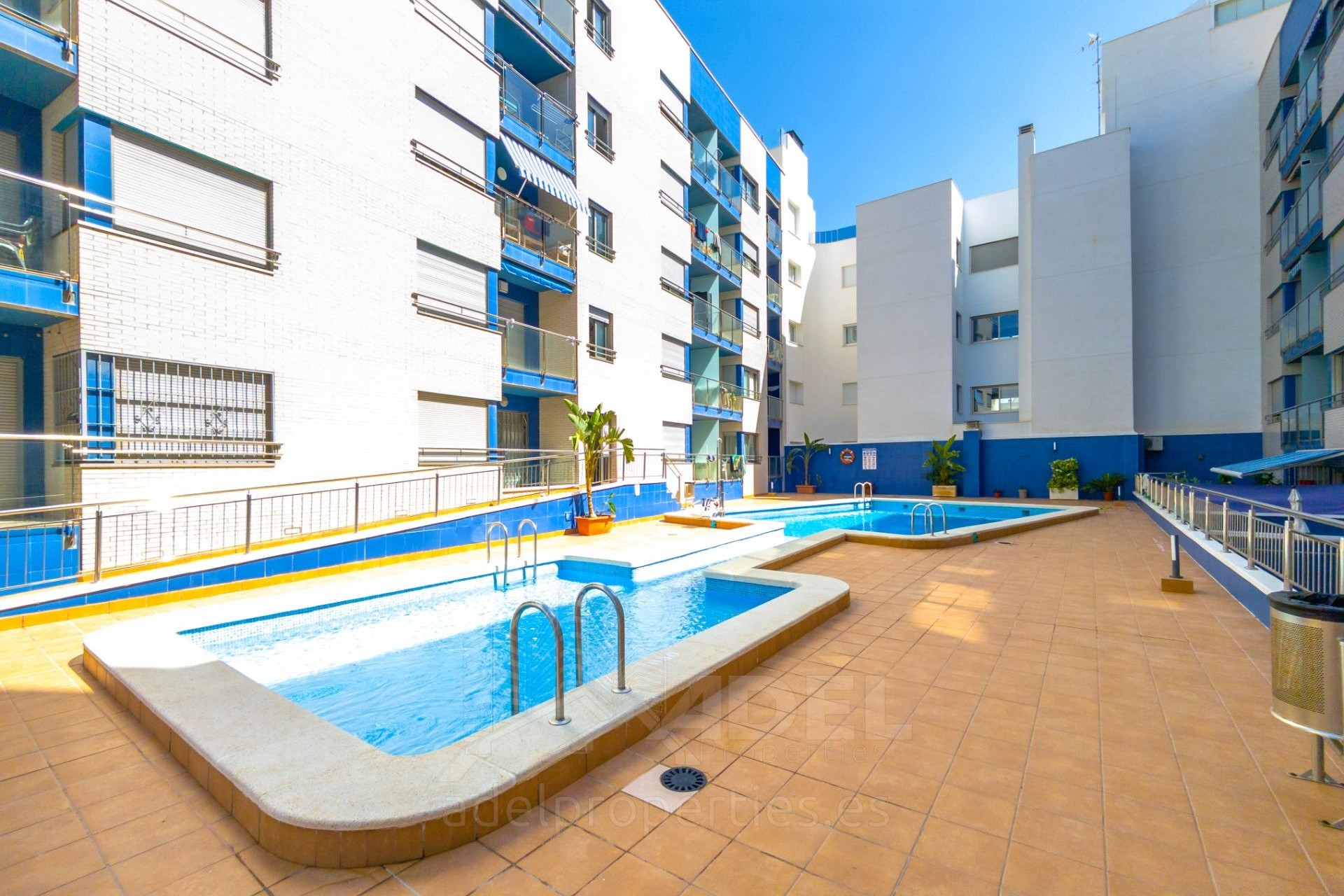 Resale - Apartment -
Torrevieja - Playa de los Locos