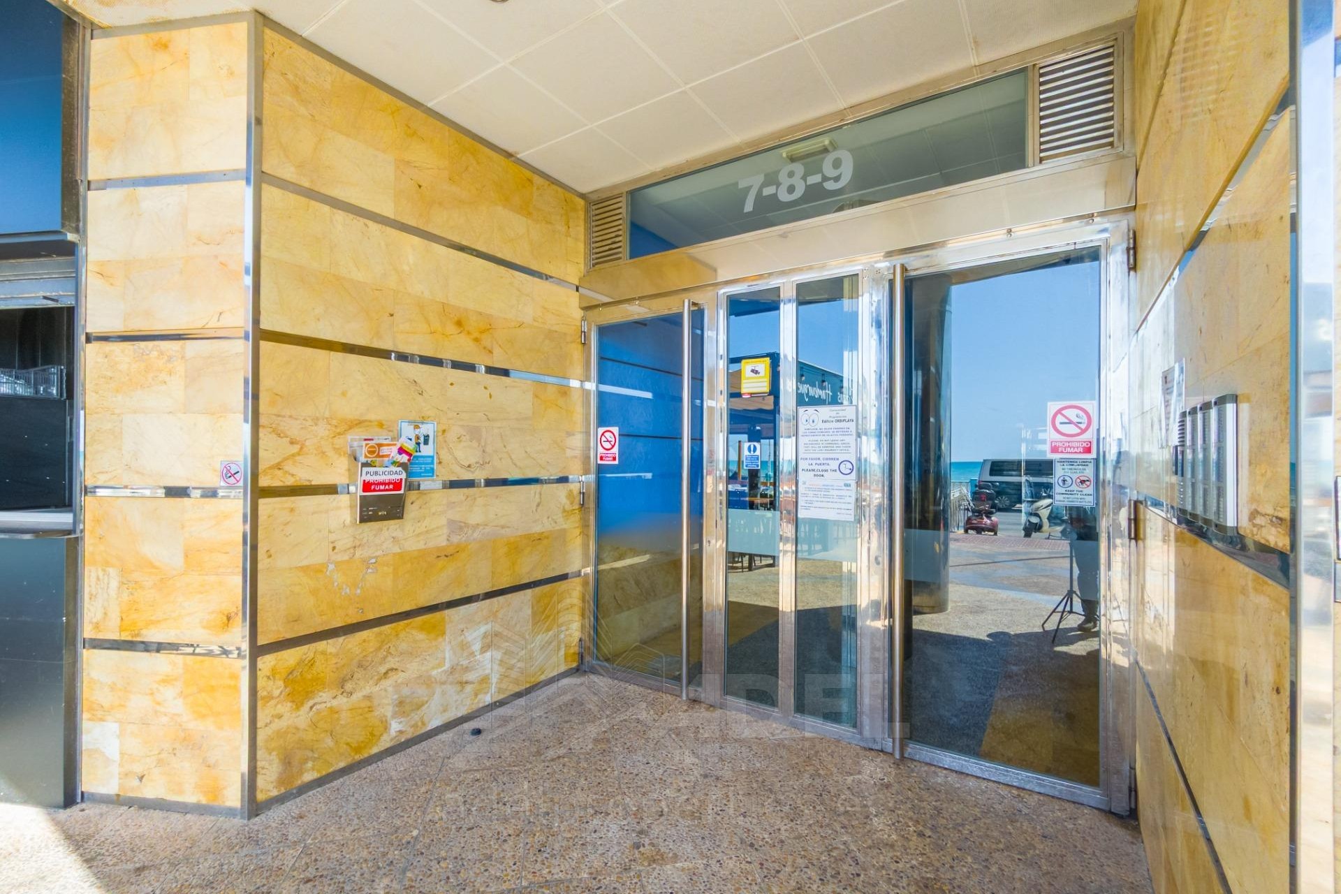 Resale - Apartment -
Torrevieja - Playa de los Locos