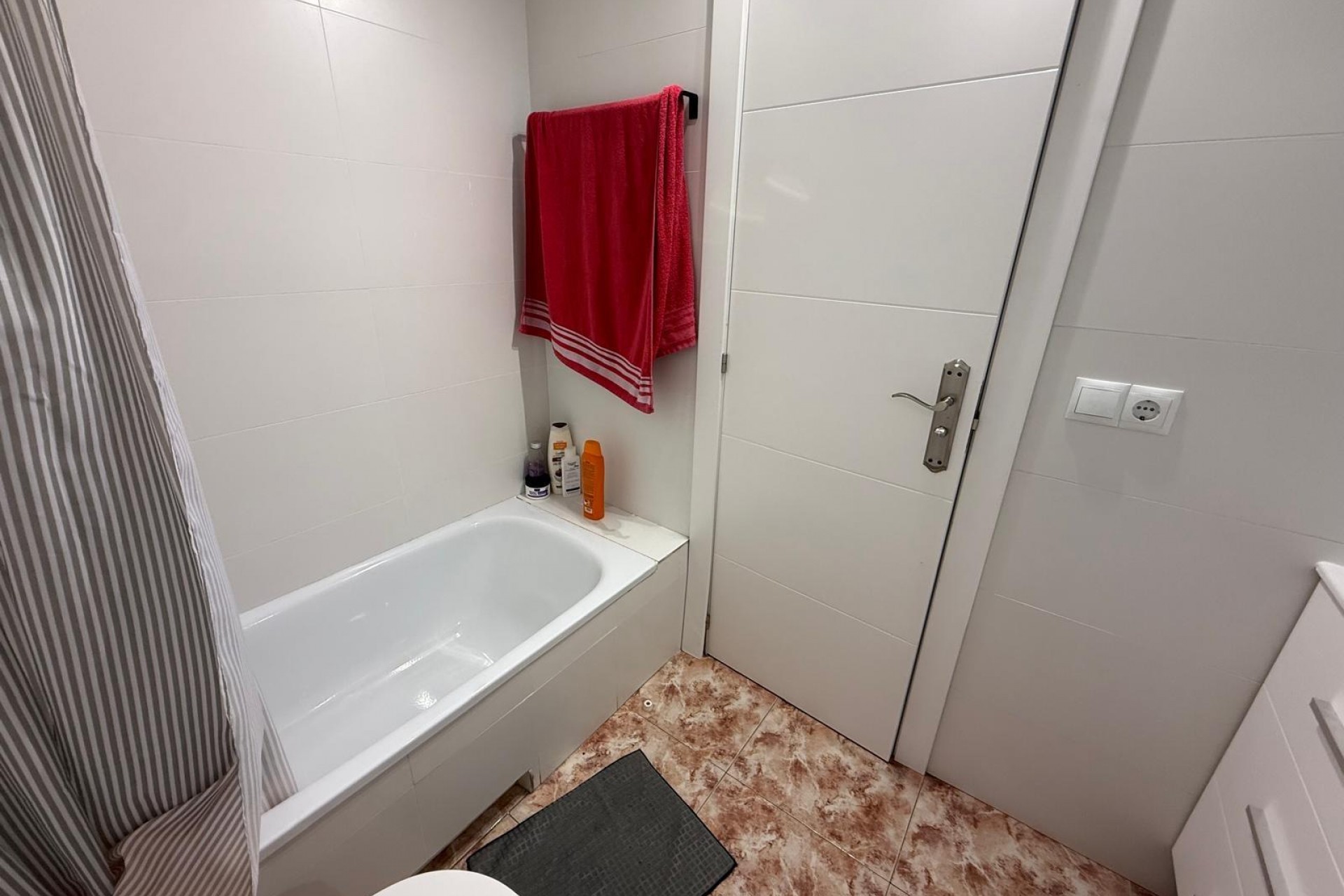 Resale - Apartment -
Torrevieja - Playa de los Locos