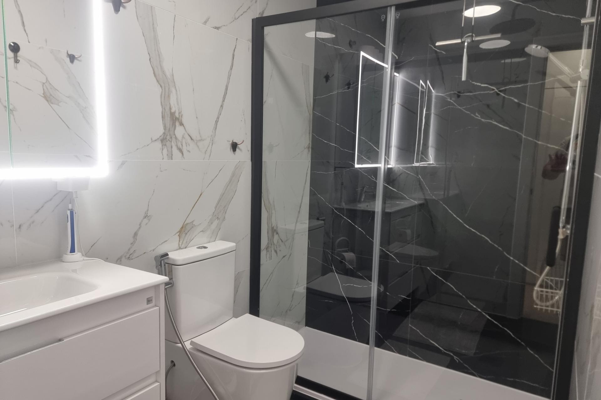 Resale - Apartment -
Torrevieja - Playa de los Locos