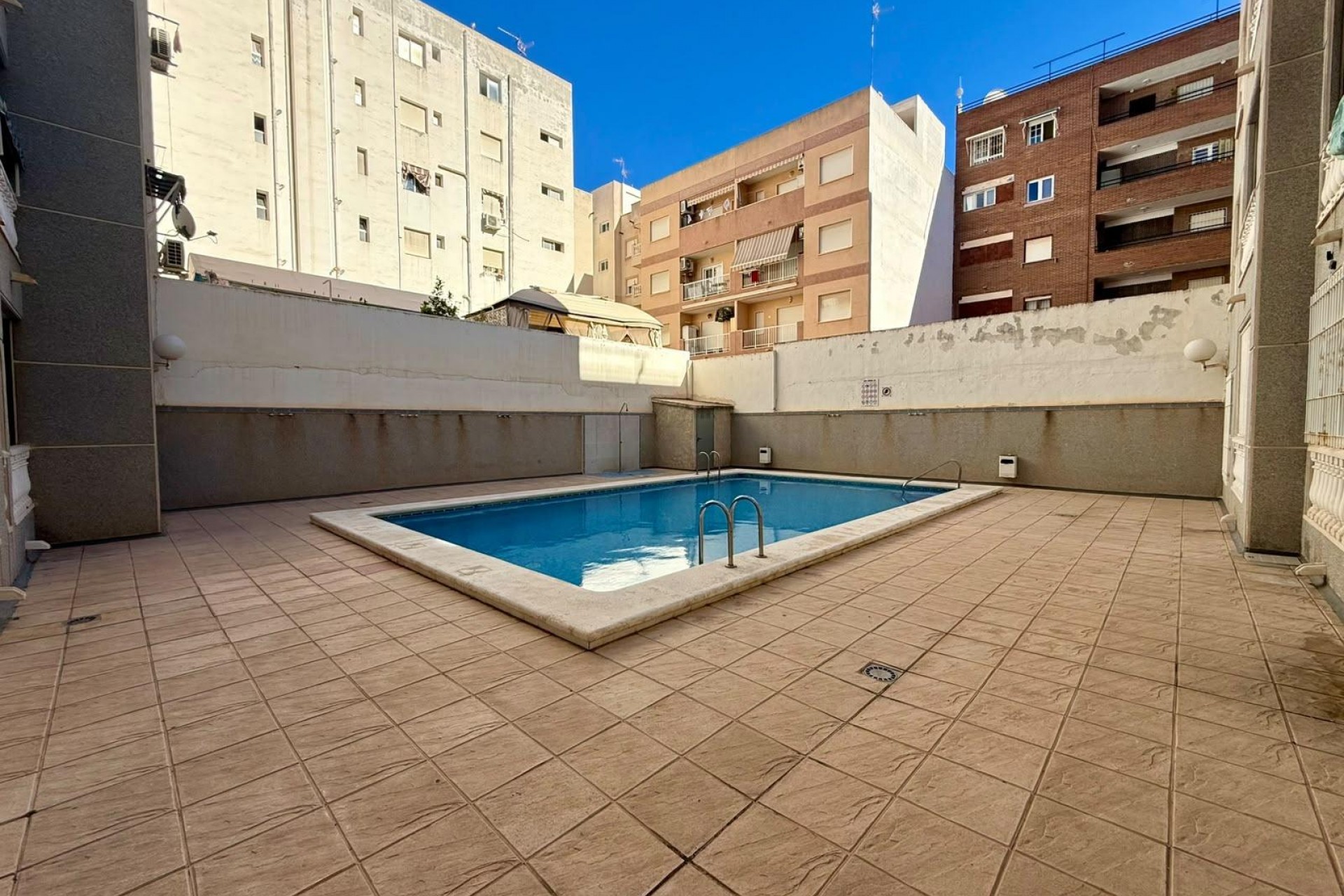 Resale - Apartment -
Torrevieja - Playa de los Locos