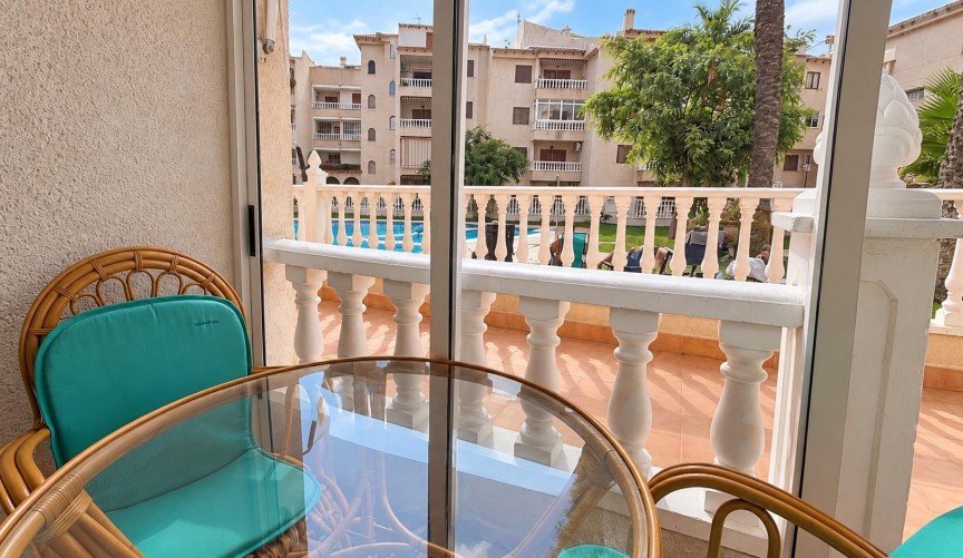 Resale - Apartment -
Torrevieja - Playa de los Locos