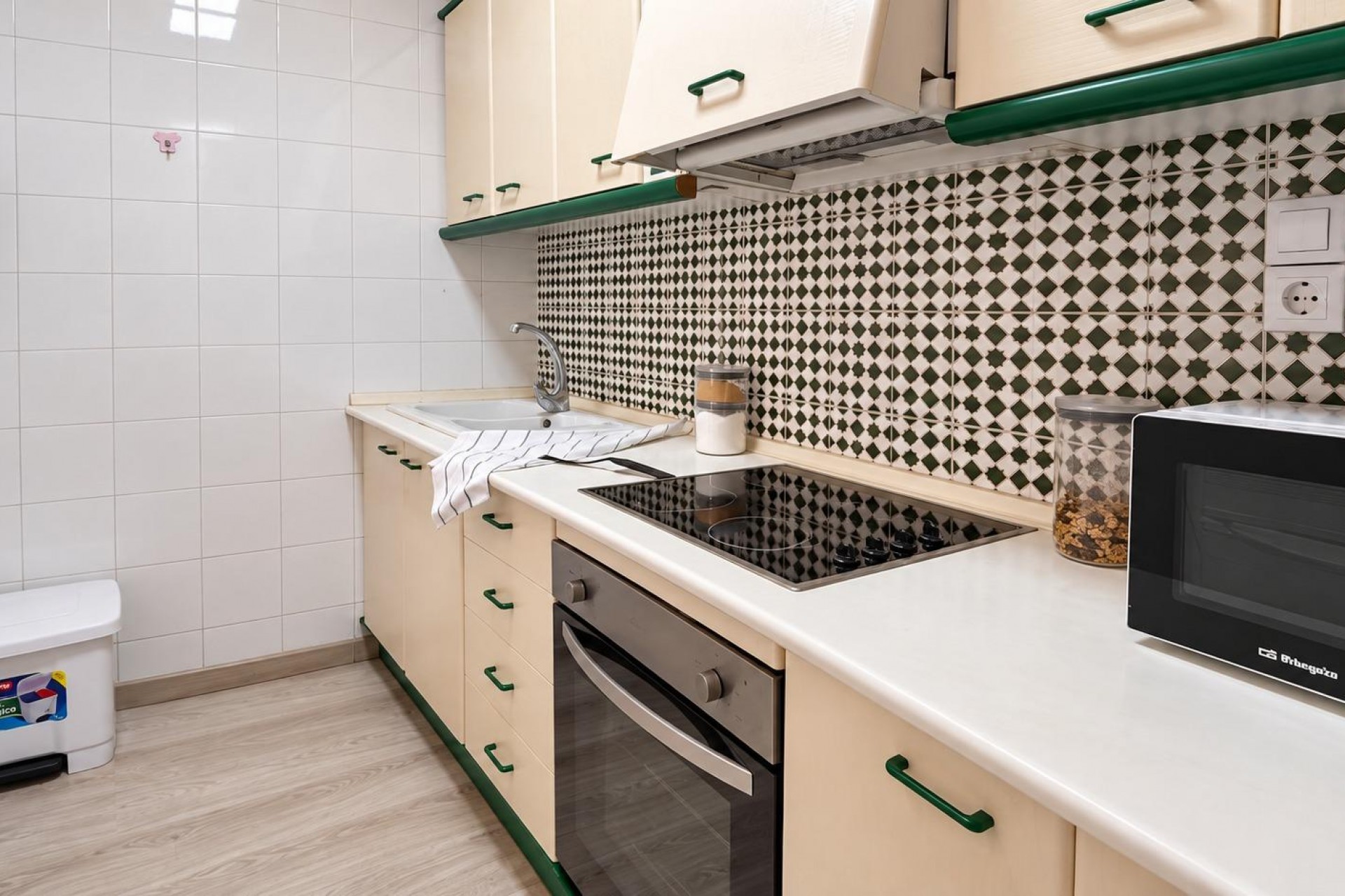 Resale - Apartment -
Torrevieja - Playa de los Locos
