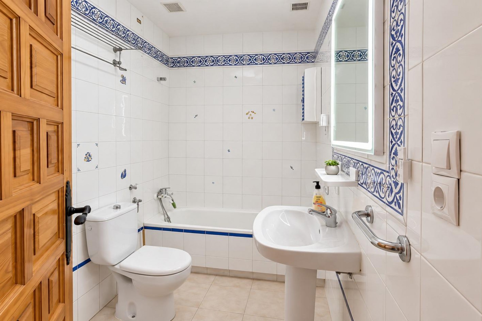Resale - Apartment -
Torrevieja - Playa de los Locos