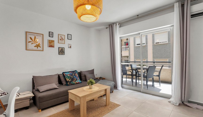 Resale - Apartment -
Torrevieja - Playa de los Locos