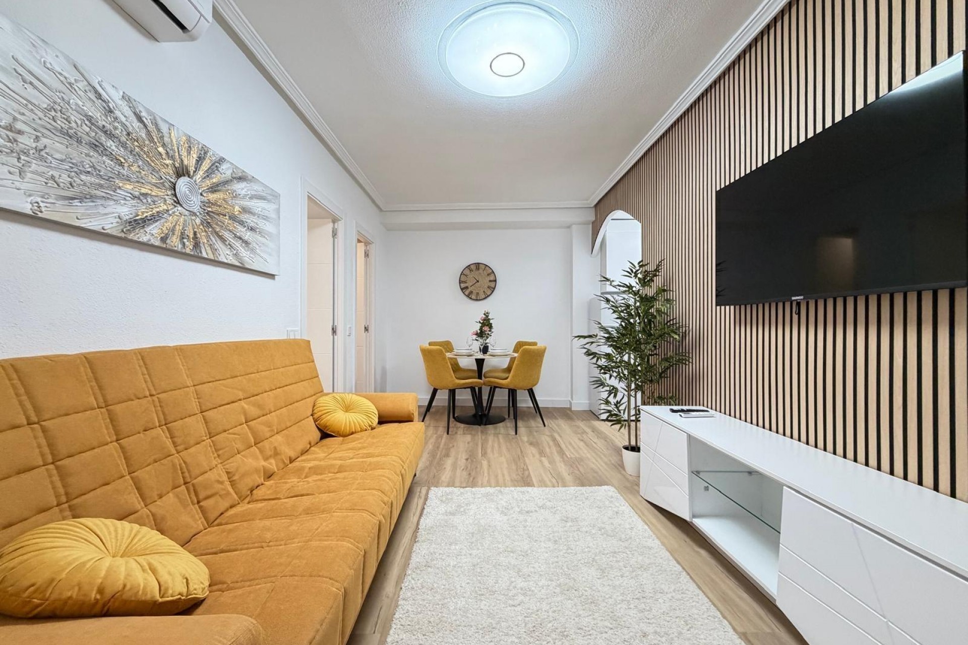 Resale - Apartment -
Torrevieja - Playa de los Locos