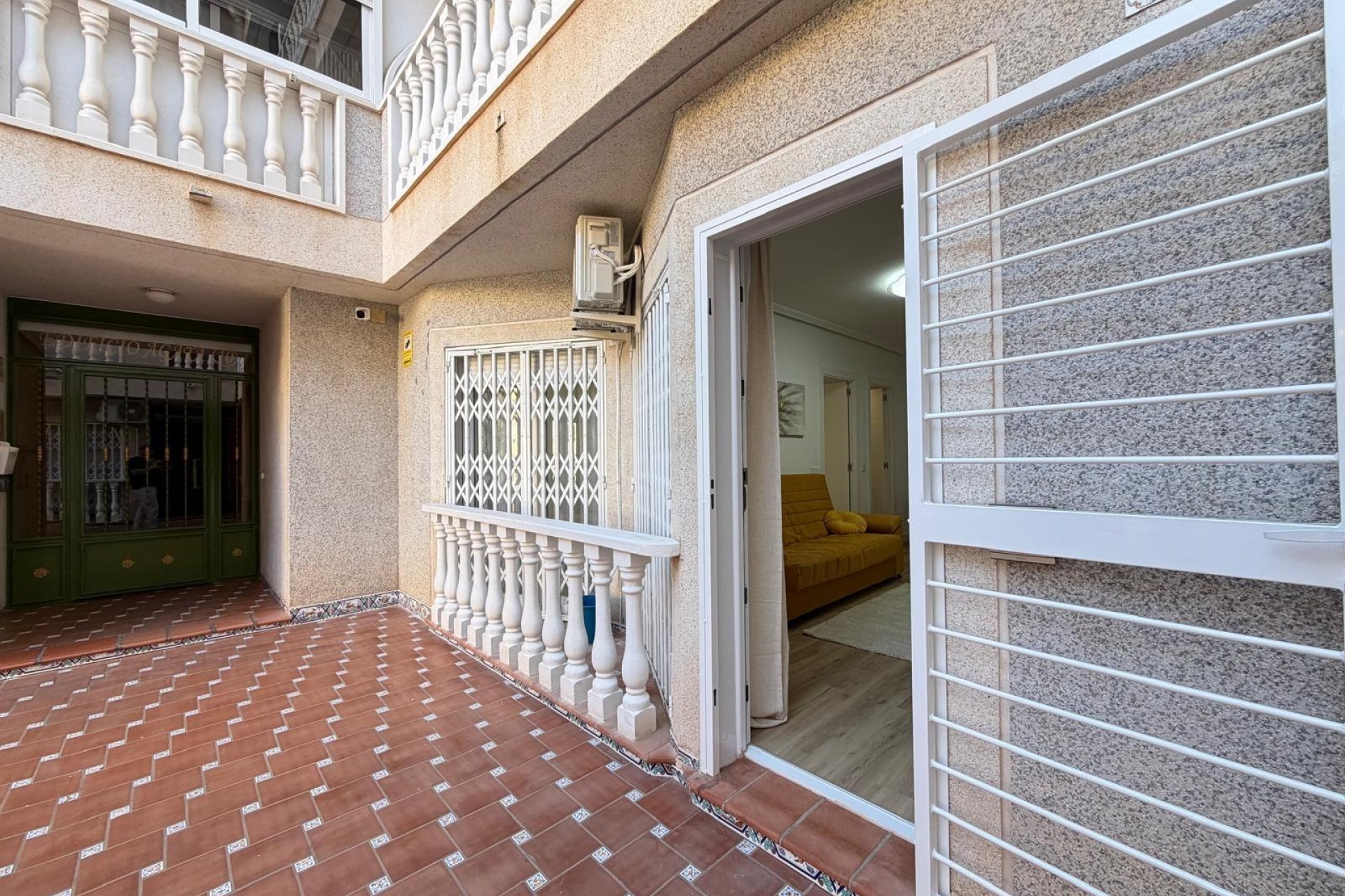 Resale - Apartment -
Torrevieja - Playa de los Locos