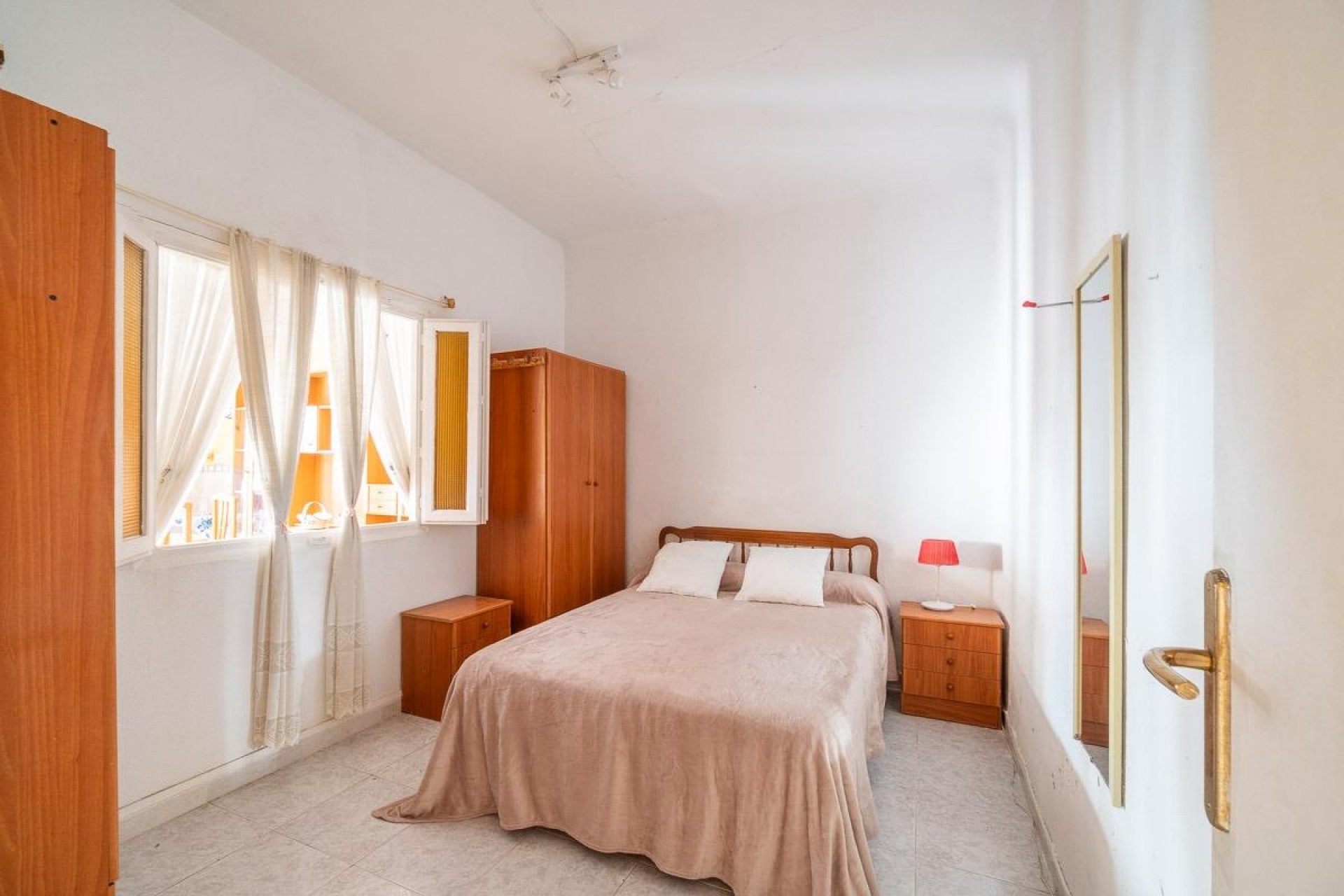 Resale - Apartment -
Torrevieja - Playa De Los Naufragos