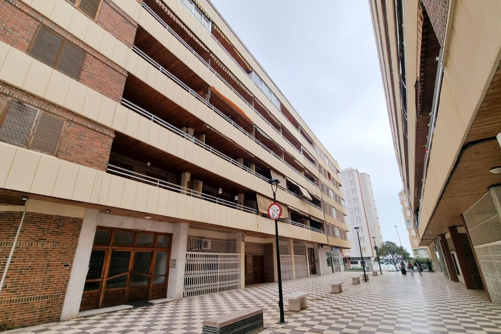 Resale - Apartment -
Torrevieja - Playa De Los Naufragos