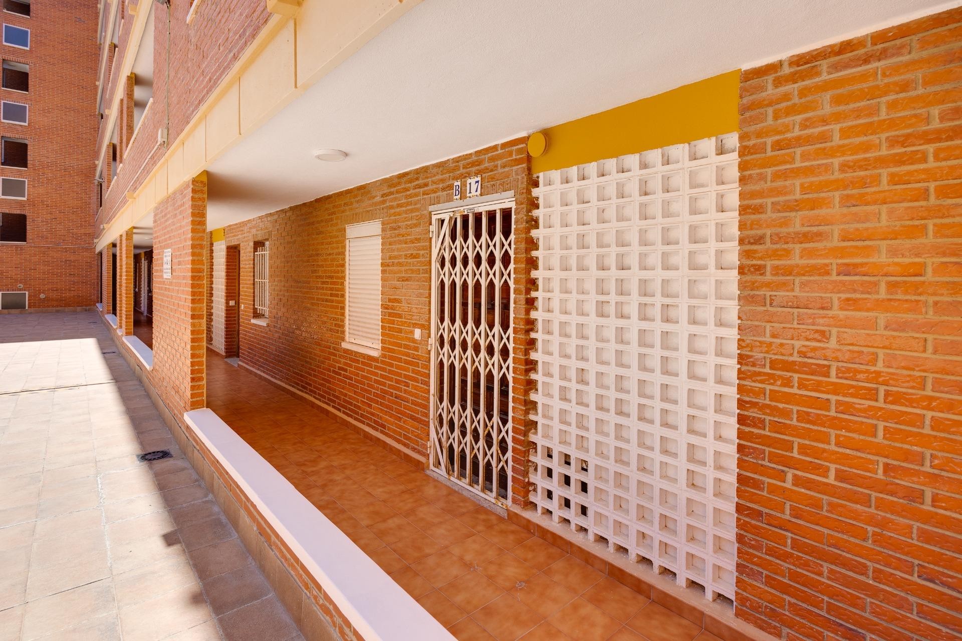 Resale - Apartment -
Torrevieja - Playa De Los Naufragos