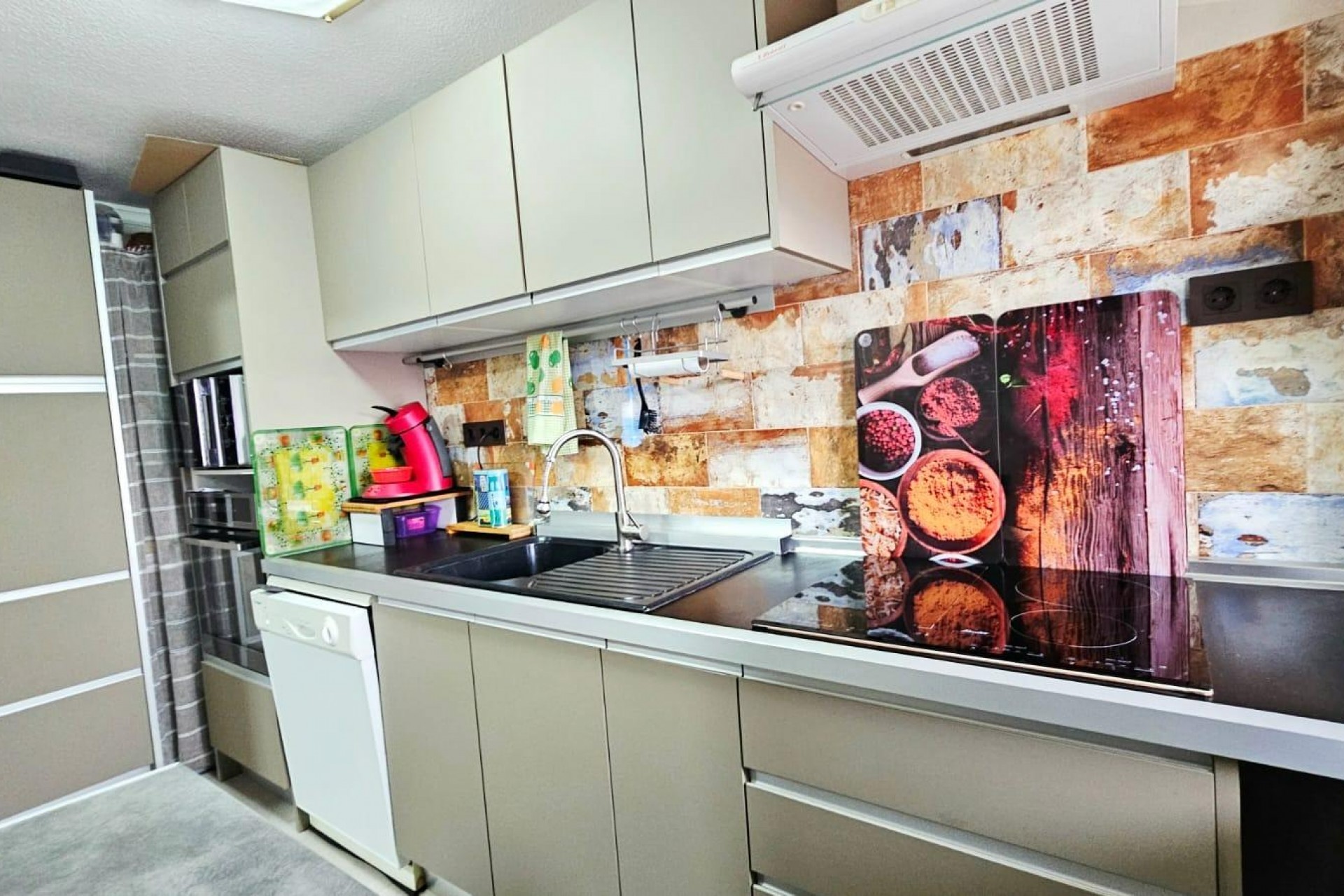 Resale - Apartment -
Torrevieja - Playa De Los Naufragos