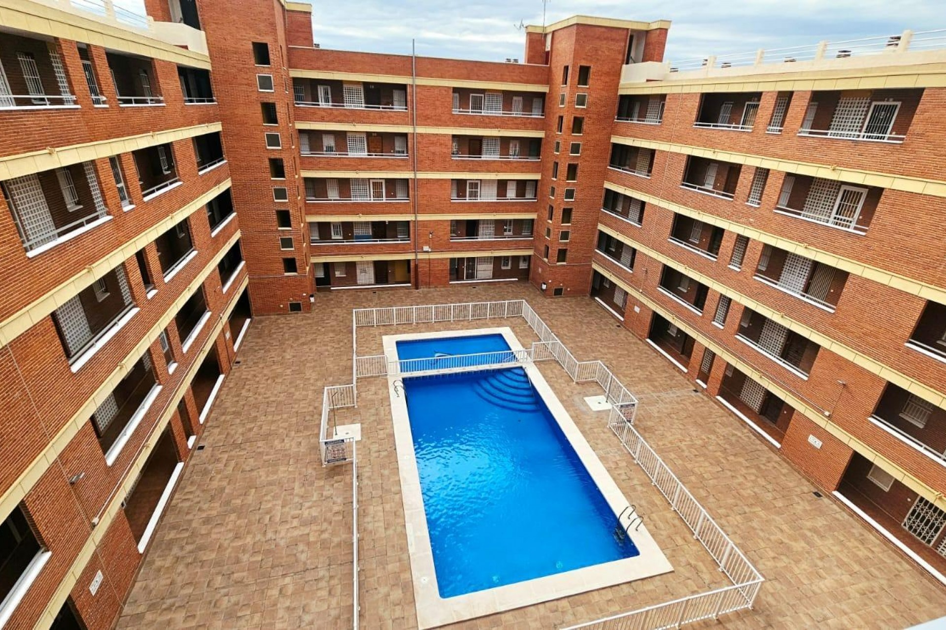 Resale - Apartment -
Torrevieja - Playa De Los Naufragos