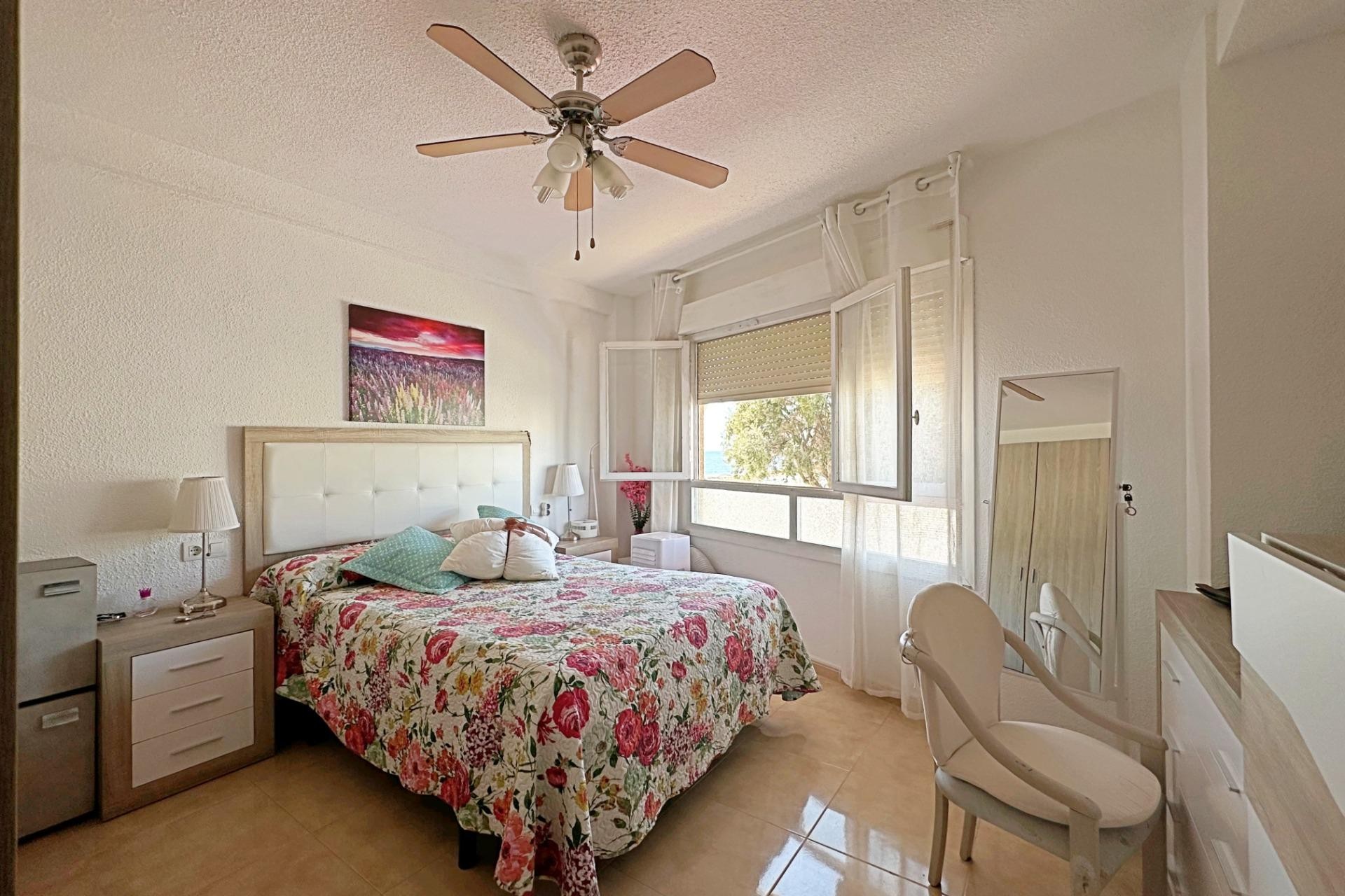 Resale - Apartment -
Torrevieja - Playa De Los Naufragos