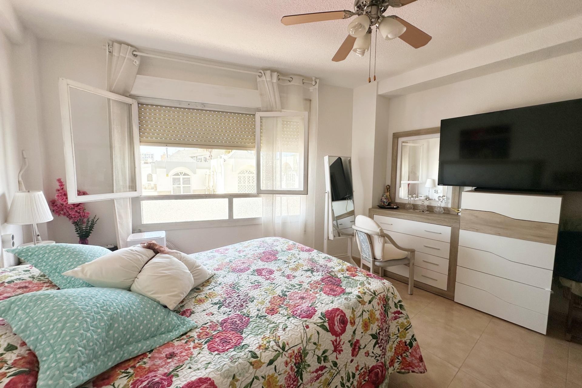 Resale - Apartment -
Torrevieja - Playa De Los Naufragos