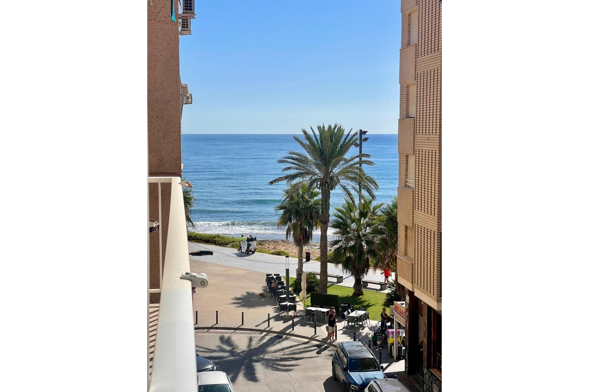 Resale - Apartment -
Torrevieja - Playa del Cura