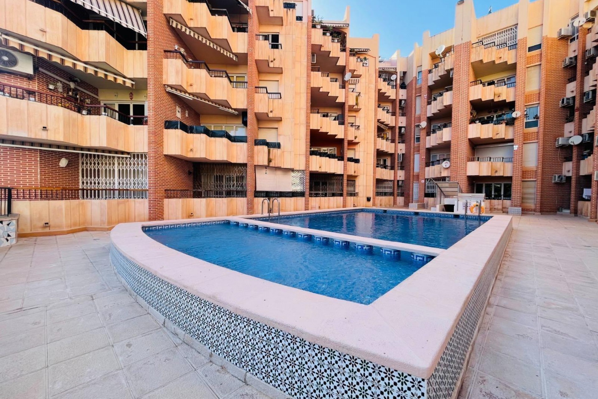 Resale - Apartment -
Torrevieja - Playa del Cura