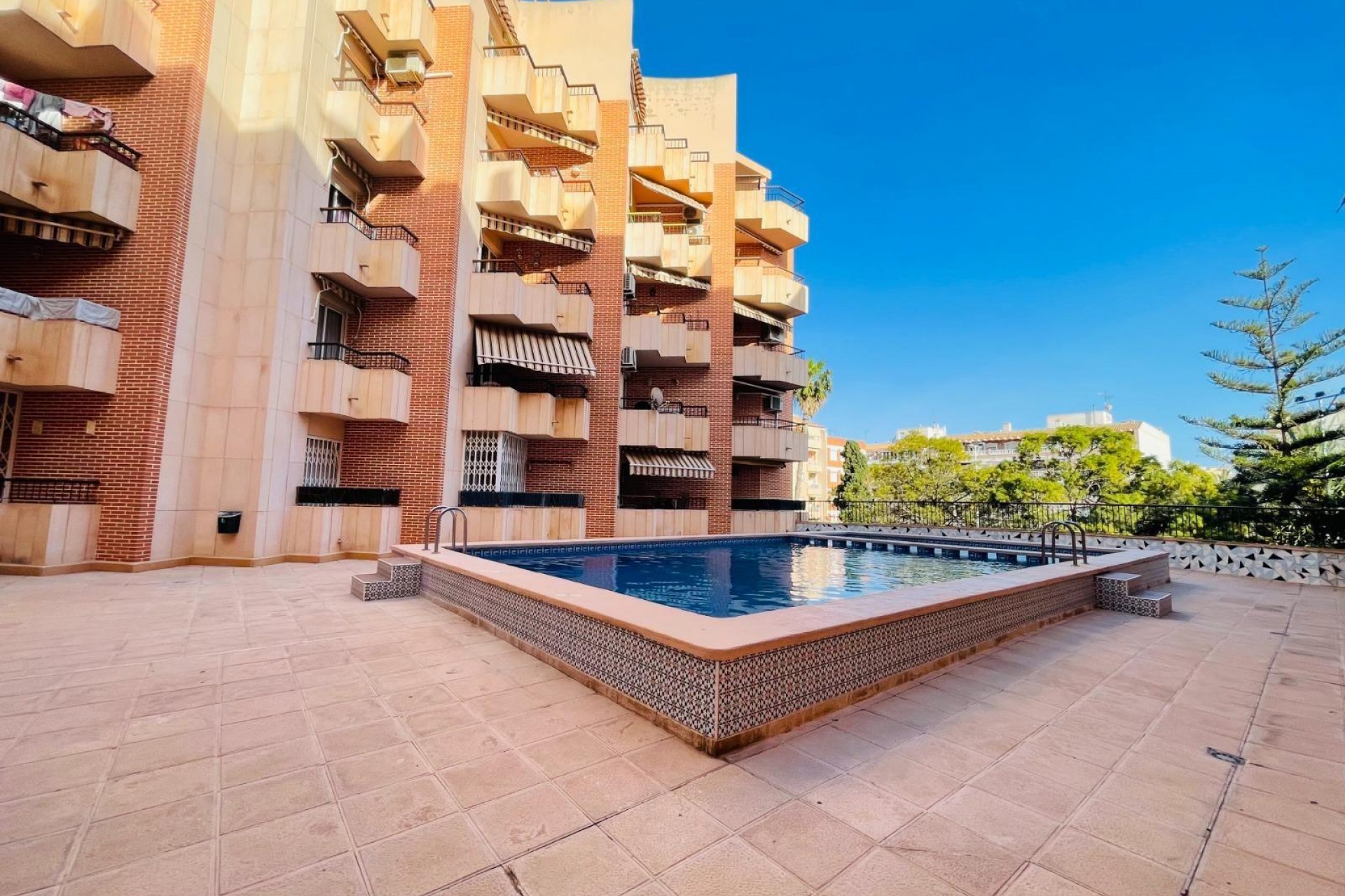 Resale - Apartment -
Torrevieja - Playa del Cura