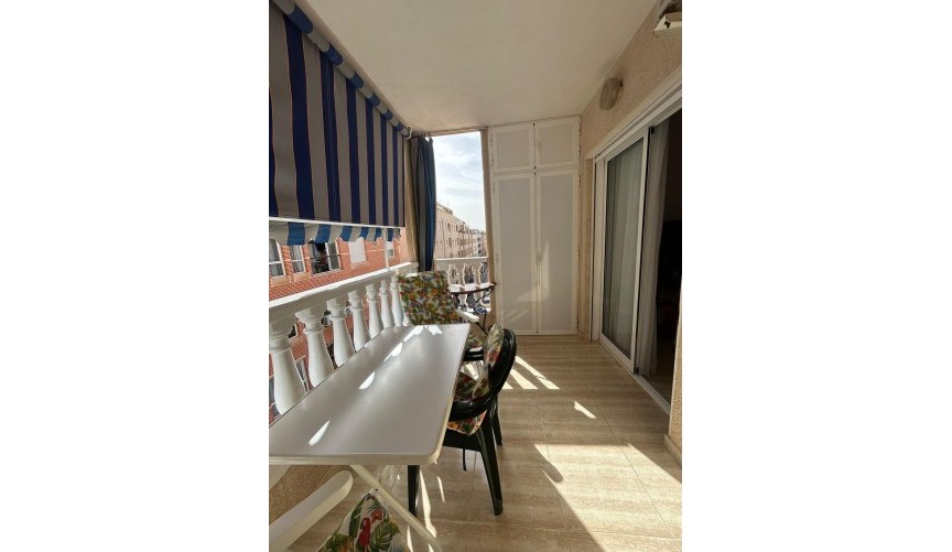 Resale - Apartment -
Torrevieja - Playa del Cura