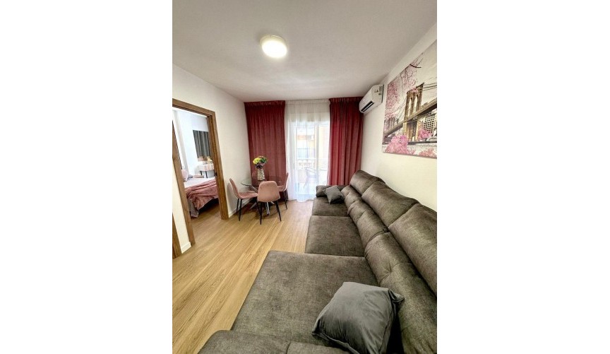 Resale - Apartment -
Torrevieja - Playa del Cura