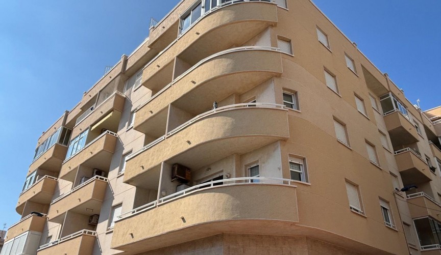 Resale - Apartment -
Torrevieja - Playa del Cura