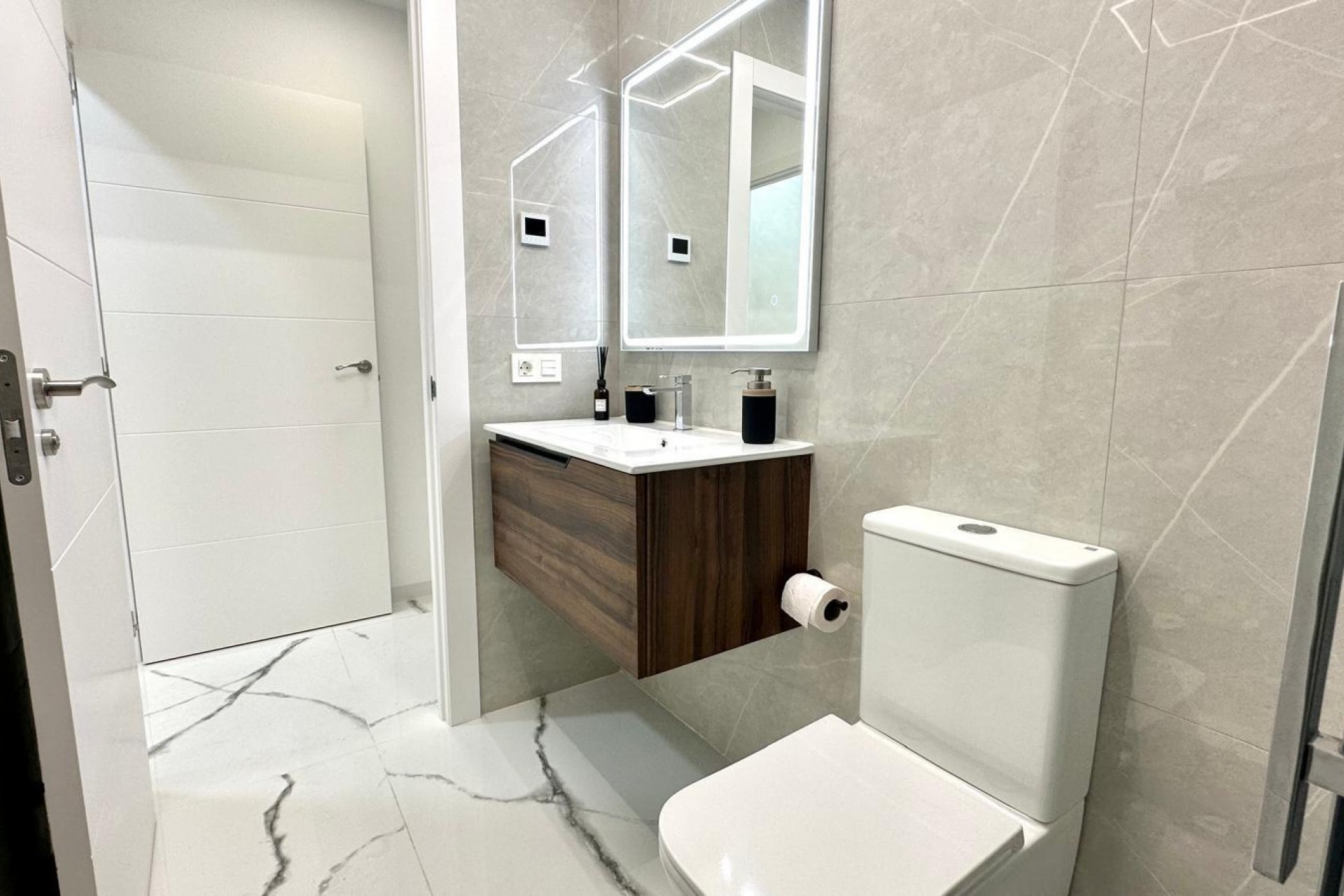 Resale - Apartment -
Torrevieja - Playa del Cura