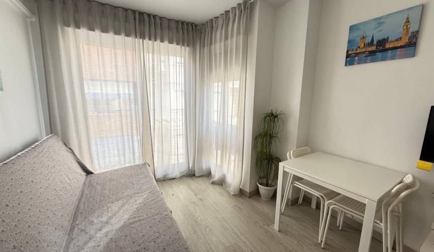 Resale - Apartment -
Torrevieja - Playa del Cura